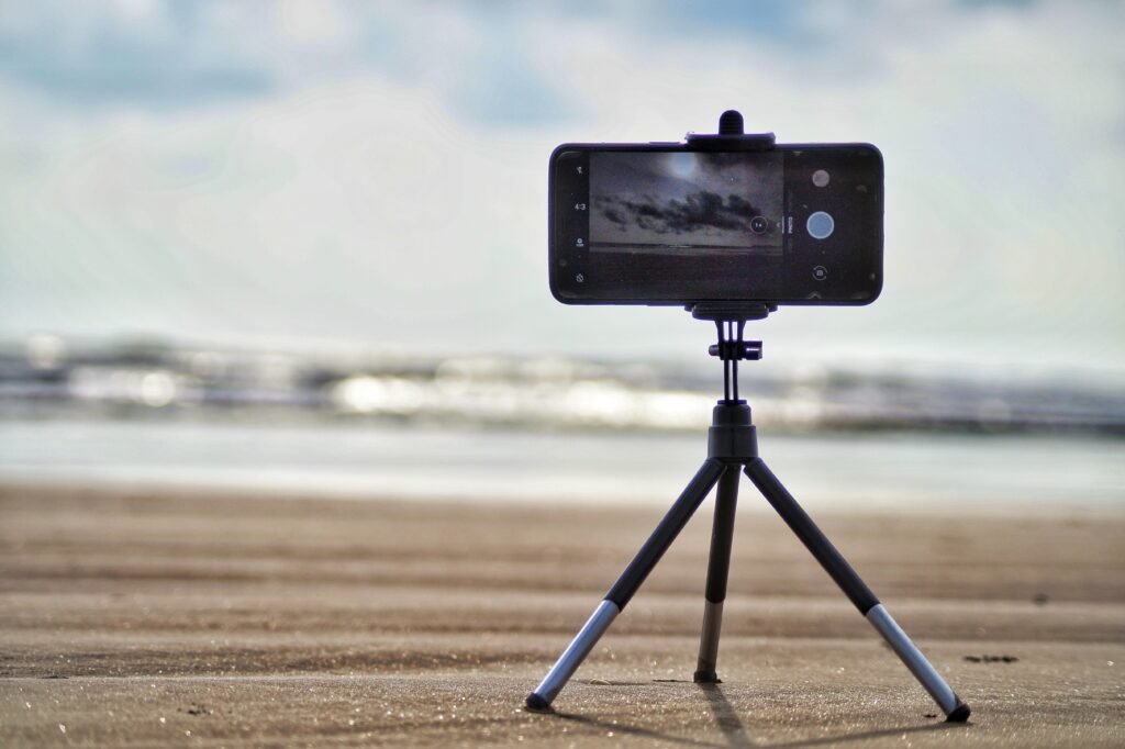 Best Budget Tripods guide to lightweight tripods, adjustable height, stable camera support, and affordable photography gear.