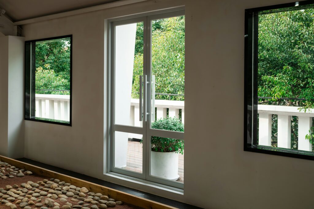 Retractable Screen Door guide to space-saving designs, installation, cleaning, maintenance, and choosing the right screen door.
