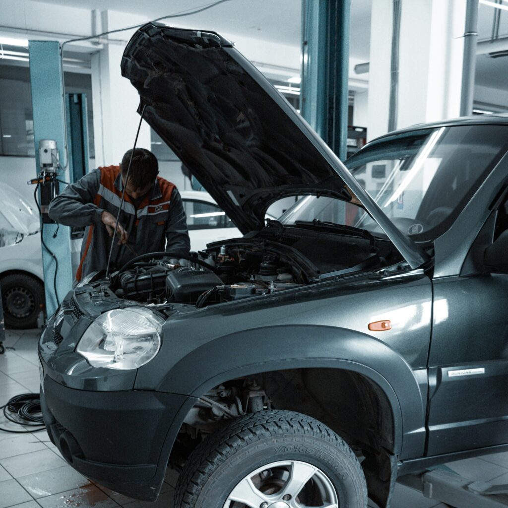 Vehicle Inspection Checklist covering brake checks, tire inspections, vehicle maintenance, and road safety.