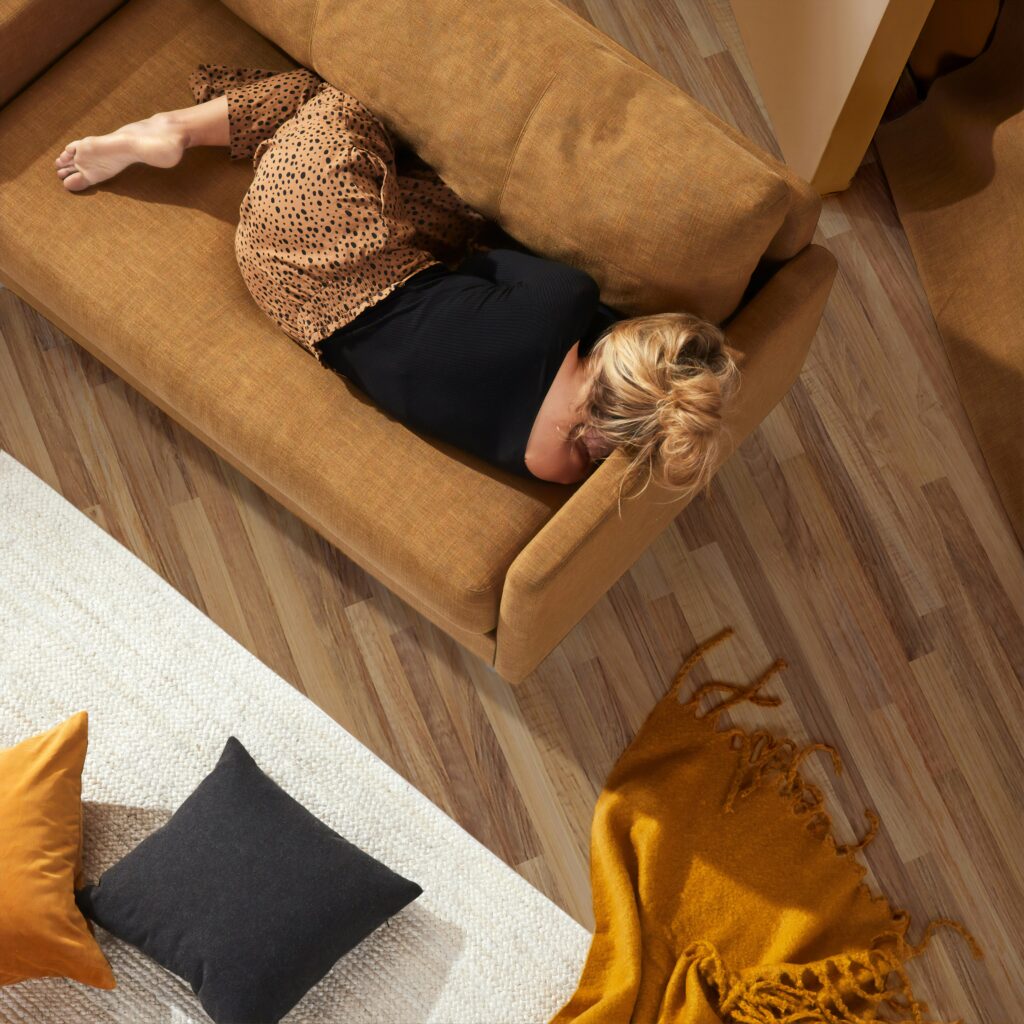 How to Get Urine Smell Out of Couch Furniture guide to enzyme cleaners, spot treatment, baking soda, upholstery care, ventilation, and odor prevention.