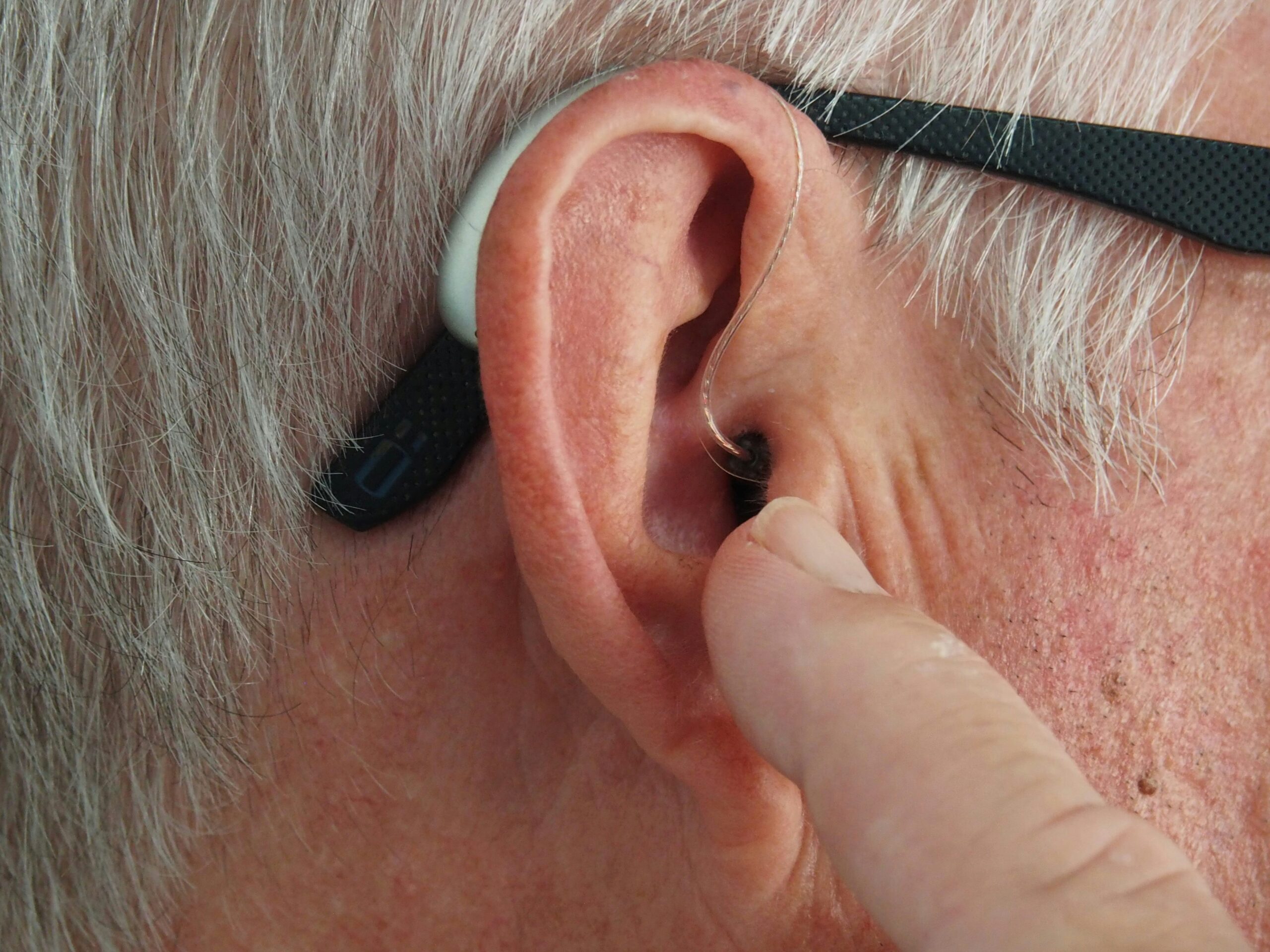 How to Get a Bug Out of Your Ear: 7 Safe and Effective Steps